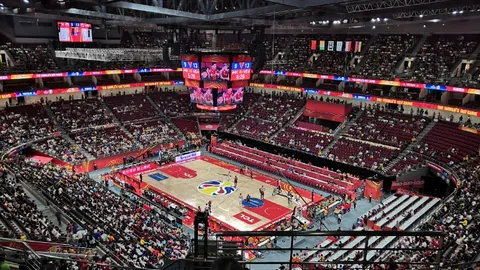 NBA动态：湖人阵容变动，勇士球星回归待定，克拉克森赛季报销